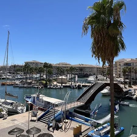 Port Attache T2, 50 M2, Magnifique Vue Port Appartement Fréjus