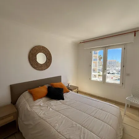 Port Attache T2, 50 M2, Magnifique Vue Port Appartement