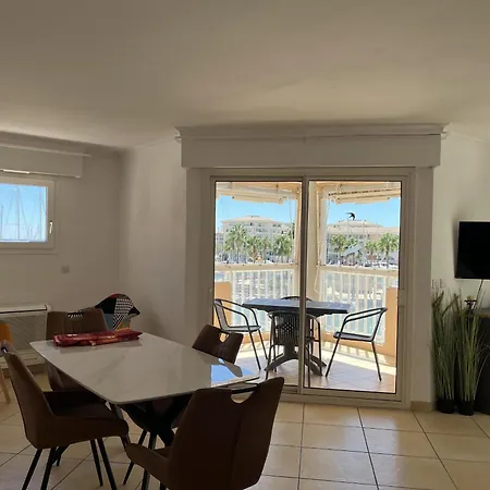 Port Attache T2, 50 M2, Magnifique Vue Port Appartement *