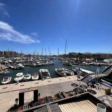 Port Attache T2, 50 M2, Magnifique Vue Port Appartement
